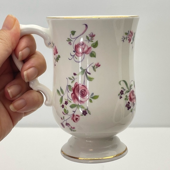 Royal Victoria Pedestal Mug Pink Rose Design - Picture 7 of 7